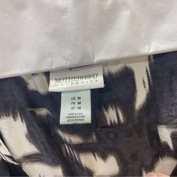 Abstract Artsy Maternity Momcore Top M Short Sleeve Cool 1/4 Front Zipper - Picture 2 of 14